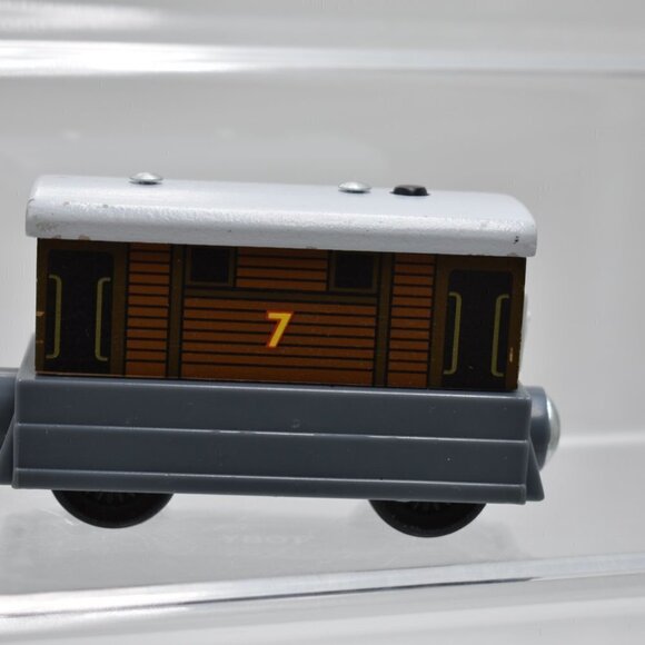Thomas the Train Toby Tram Car Wooden Railway Tank Engine #7 Friends 2012 - Picture 3 of 5